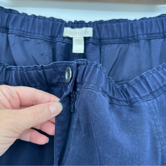 Eileen Fisher Tencel Crop Relaxed Jogger in Navy Size M - Picture 8 of 8
